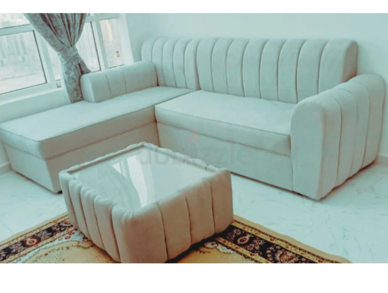 الشكل L جديد تمامًا مع طاولة ووسادة628638207399711116