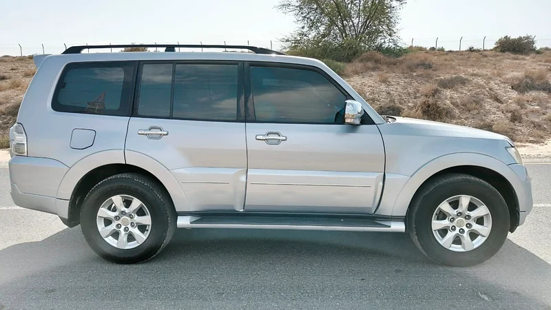 Mitsubishi Pajero full option63152749759491112