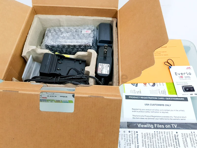 With Box Like New - JVC Everio 80GB Hard Disk Handicam Camcorder63240632487170112