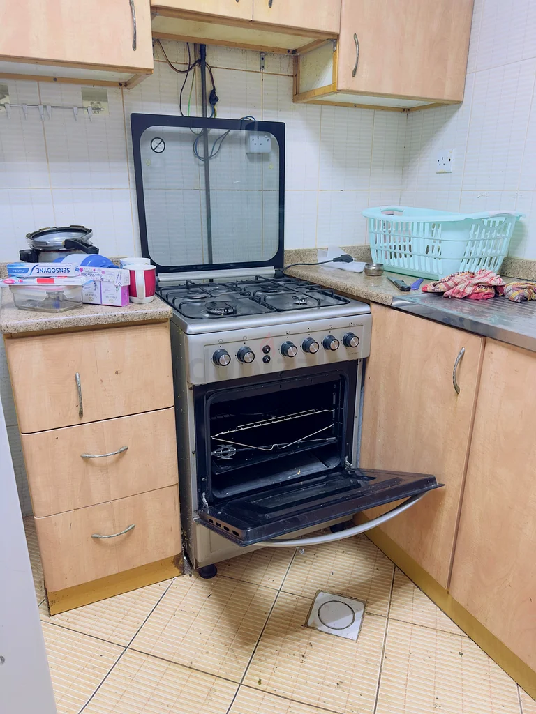 Cooking range for sale(super general)63168524824961111