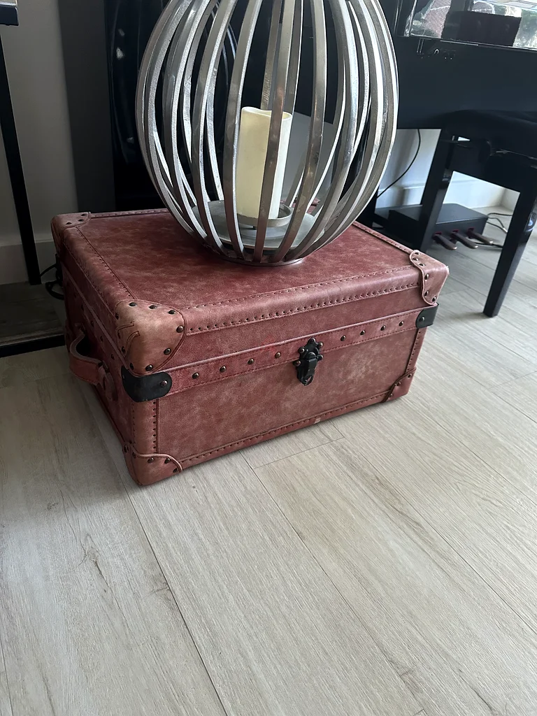 TIMOTHY OULTON LEATEHR CASE TRUNK FROM MARINA HOME63215867747201112