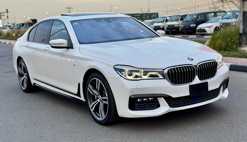 بي إم دبليو 750i موديل 2017 استيراد ياباني63161070336771111