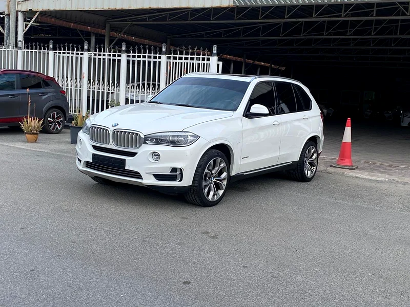 BMW X5... 2016 model... GCC specifications... Excellent condition63228275784578112