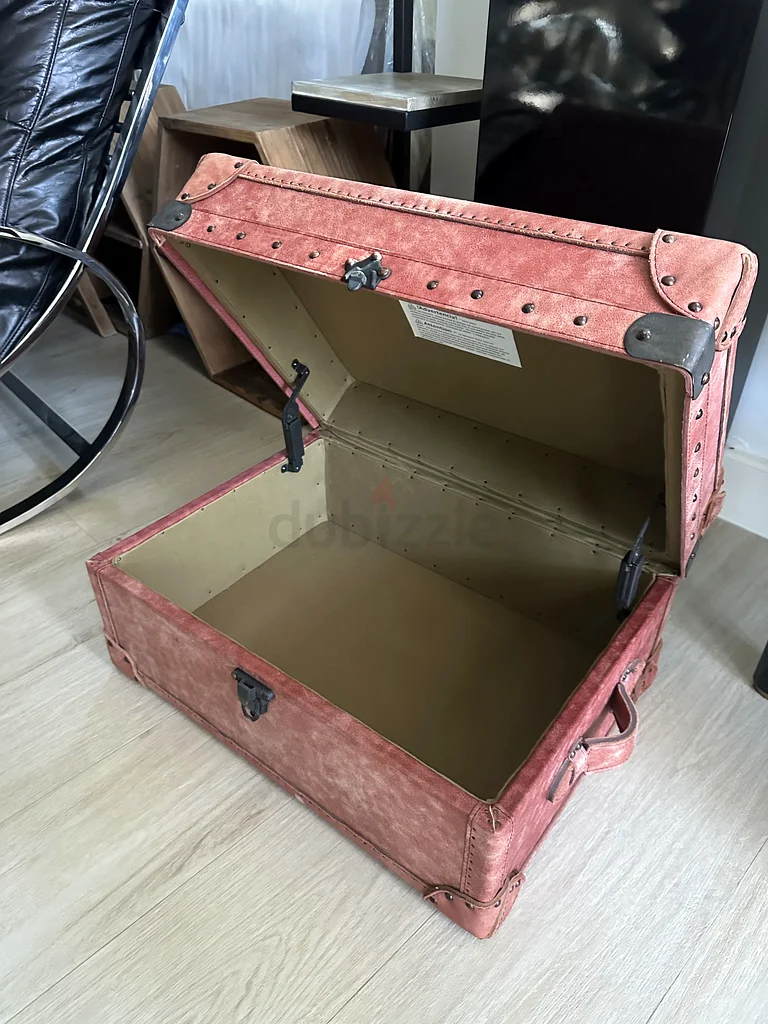 TIMOTHY OULTON LEATEHR CASE TRUNK FROM MARINA HOME63215867747201114