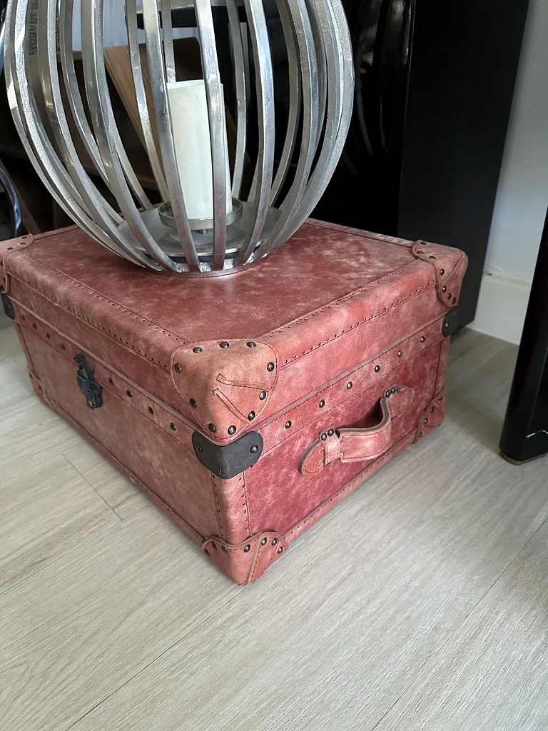 TIMOTHY OULTON LEATEHR CASE TRUNK FROM MARINA HOME63215867747201111