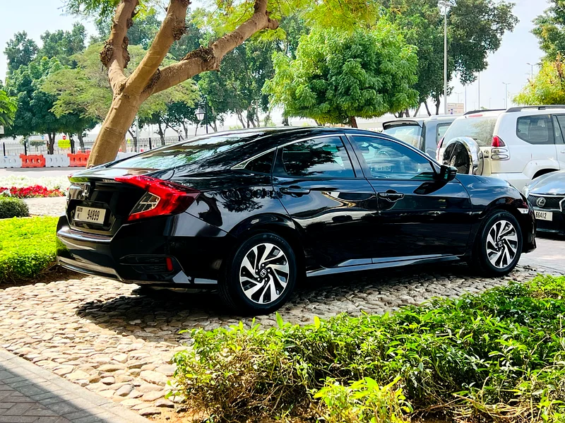 هوندا سيفيك 2017، قطعت مسافة قليلة، مع سجل صيانة كامل من ألفطيم فقط63224309289474111