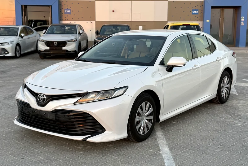 2019 Toyota Camry S 4-cylinder in perfect condition631647676373791121