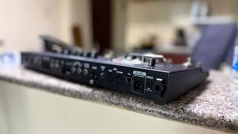 Line 6 pod guitar effect pedal