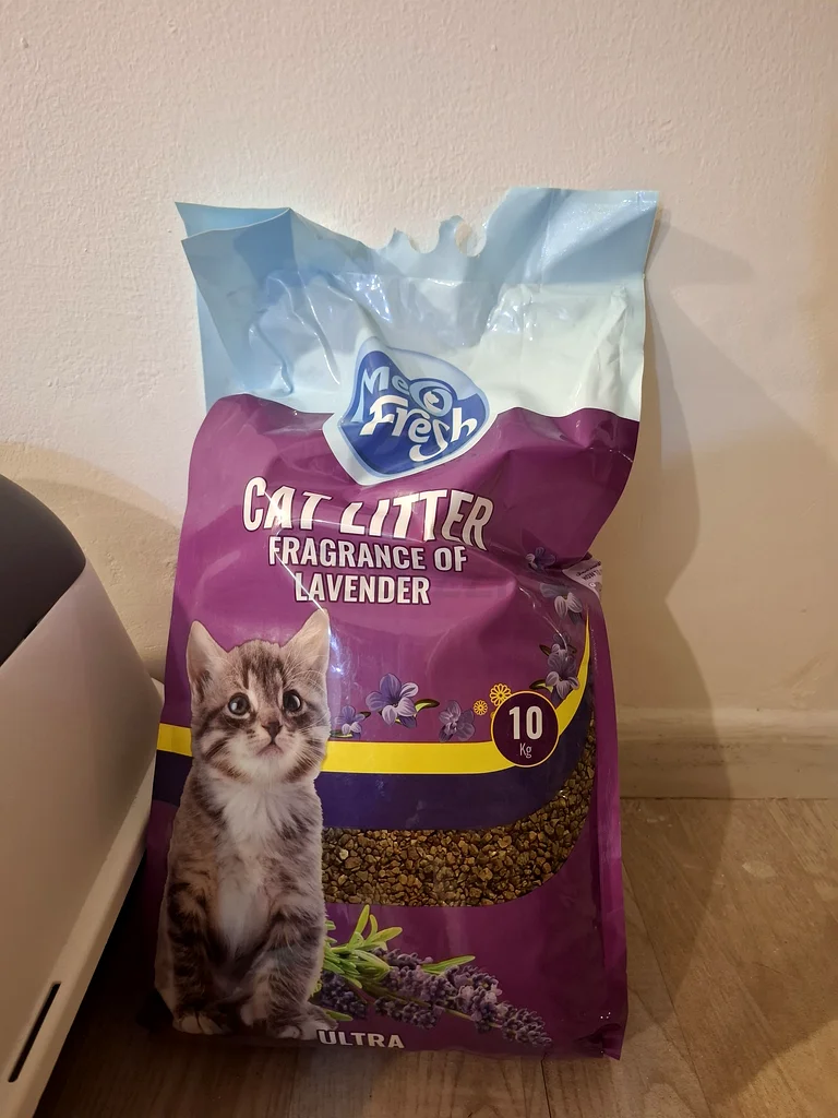 Cat supplies63235601270274111