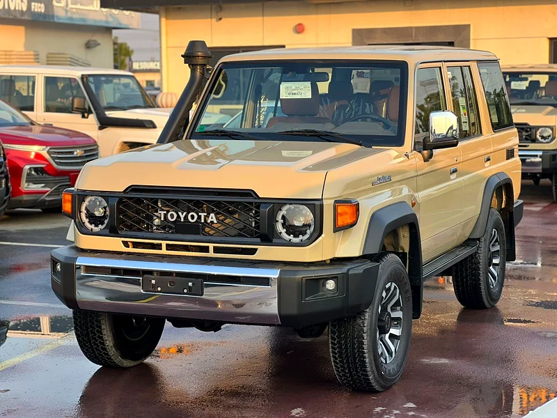 تويوتا لاند كروزر (GRJ76) 4.0 لتر دفع رباعي 4WD63138716071809111