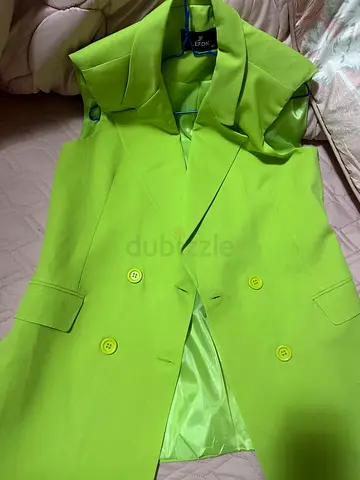 Sleeveless Jacket BRAND NEW size large turkish brand , green