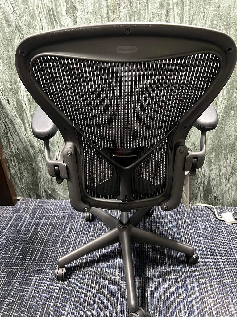 Herman Miller Aeron office chair size B63210898996867112
