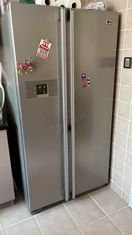 LG REFRIGERATOR Side By Side Model GR-B22wtq