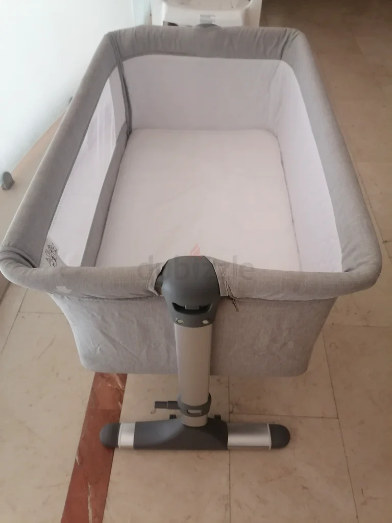 Baby cribs sale in abu Dhabi,63205891463042113