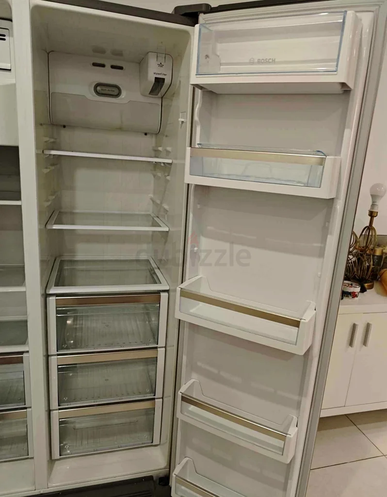 Bosch Refrigerator with Water Dispenser ice Maker63168056204419112