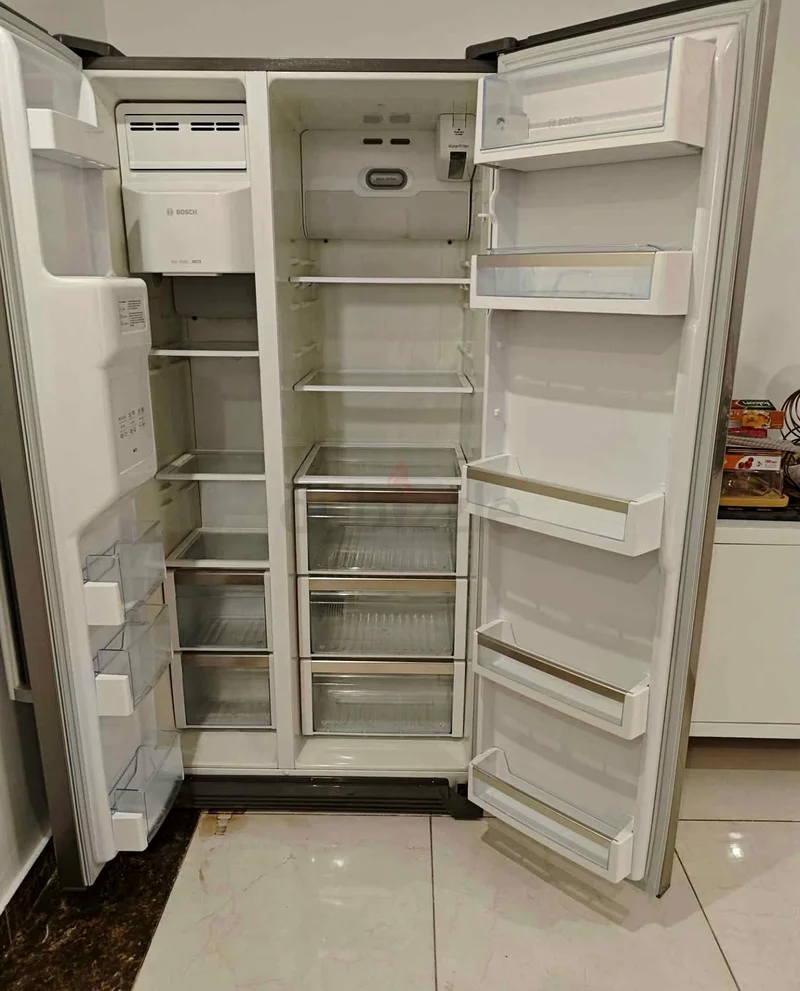 Bosch Refrigerator with Water Dispenser ice Maker63168056204419113