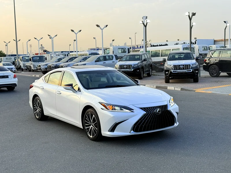 2024 لكزس ES300 هجين 1200 كم فقط، عنوان نظيف، المواصفات الكندية63168495078146111