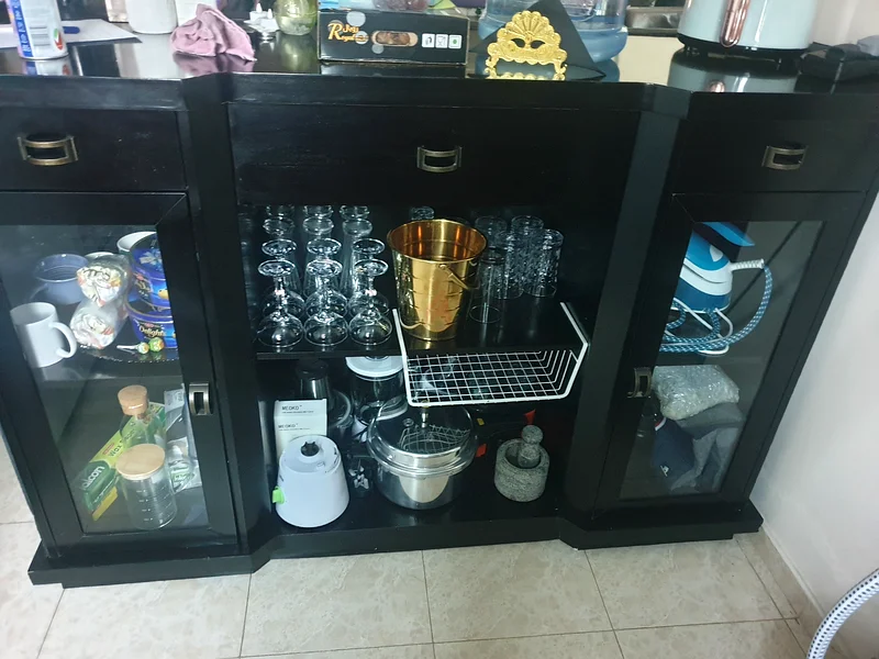 طاولة البار63178906165378112