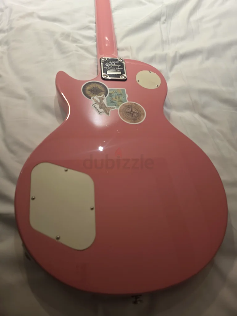 Electric guitar63205879261827112