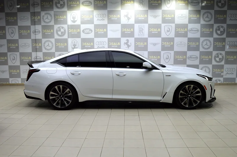 2022 !! Cadillac CT5-V || Blackwing 6.2L Supercharged || GCC || Under Warranty || Special Order63176167226626112