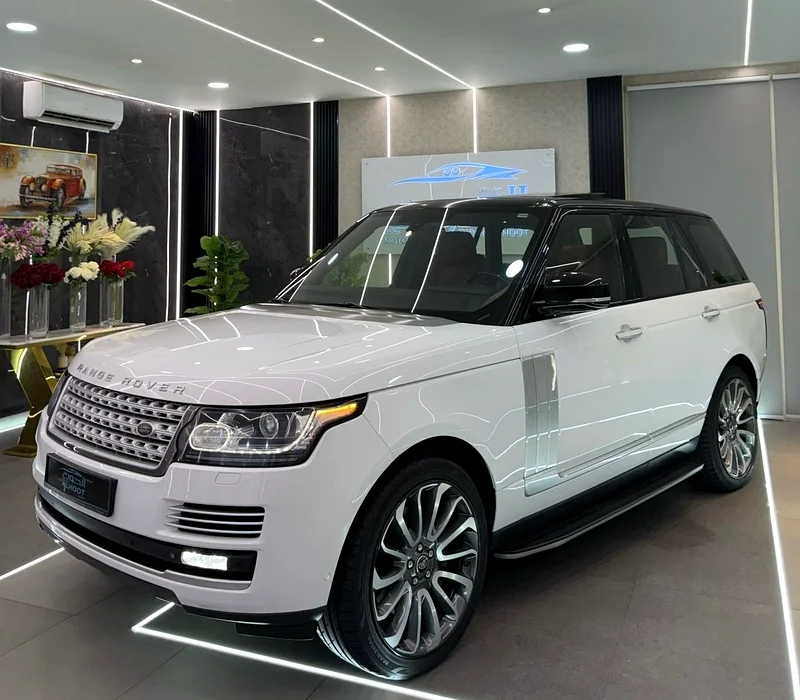 SUPERCHARGED RANGE ROVER VOGUE V8 || GCC II FULLY LOADED || ACCIDENT FREE || LOW MILEAGE63178402066691113