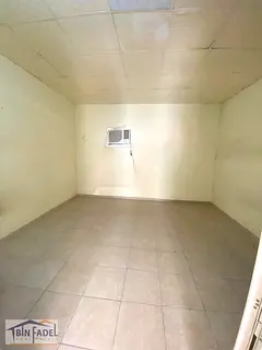 BUDGET FRIENDLY BACHLOURS ROOM WITH UTILITIES ON MONTHLY BASIS - TOWN CENTER - PRIME LOCATION