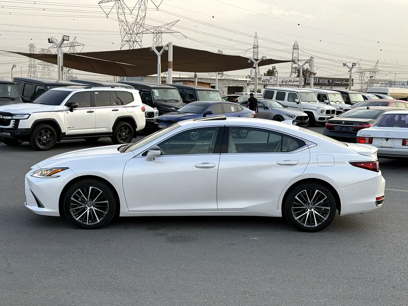 2024 لكزس ES300 هجين 1200 كم فقط، عنوان نظيف، المواصفات الكندية63168495078146113
