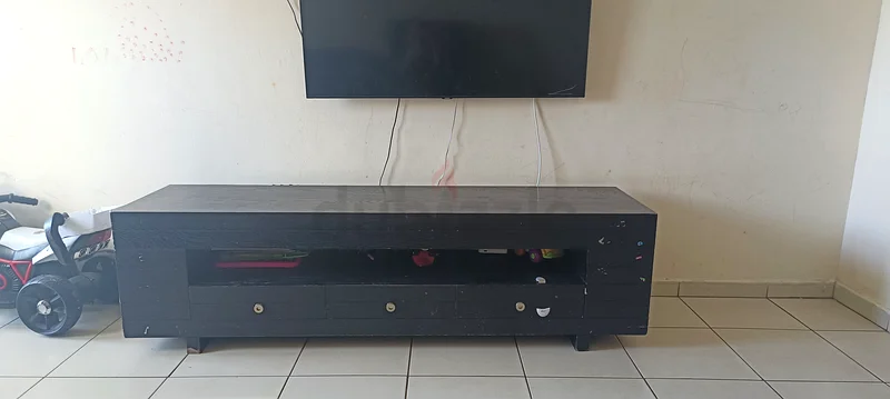 Solid TV unit free63264586638210111