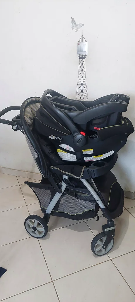 Graco stroller with car seat63194608980867113
