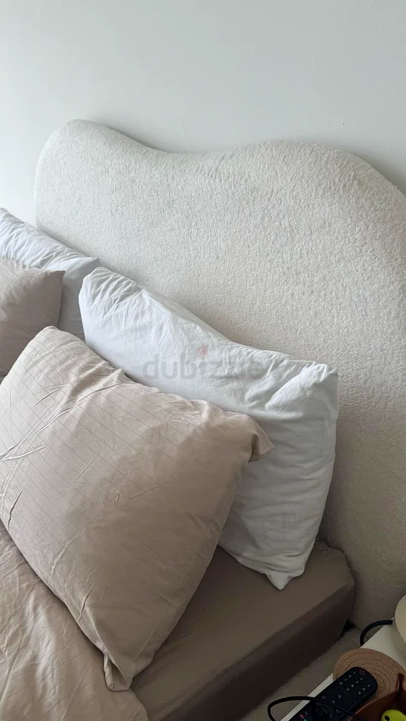سرير 180*200 من فرا لايت لوكسوري فرنيتشر، هيكل سرير عصري بدون ماتراز لغرفة نوم المنزل، كريمي63179864416515111