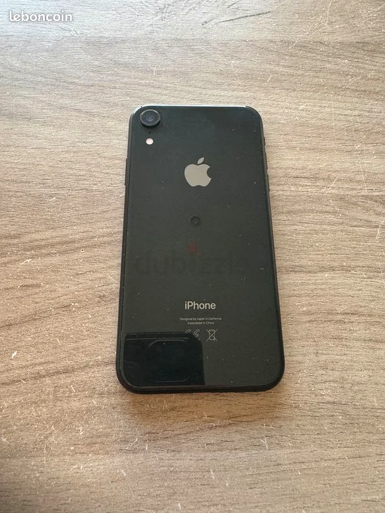 اللون الأسود _ XR 128 جيجابايت (حالة البطارية فوق 90)63263498057347111