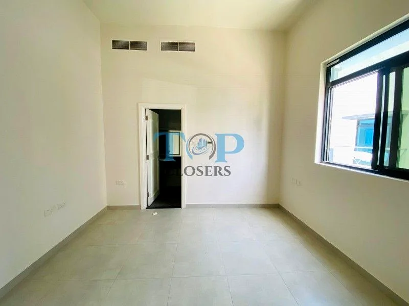 Ready To Move | Built In Wardrobe | Maid room62868801072770114