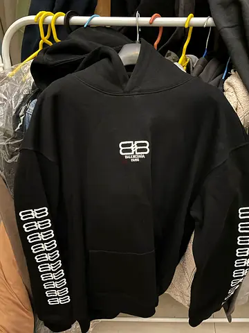 Stylish Balenciaga Hoodie - Perfect for Casual Wear!Size-M