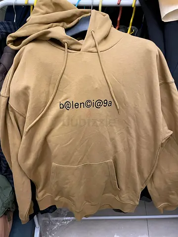 Stylish Balenciaga Hoodie - Trendy and Comfortable!-M
