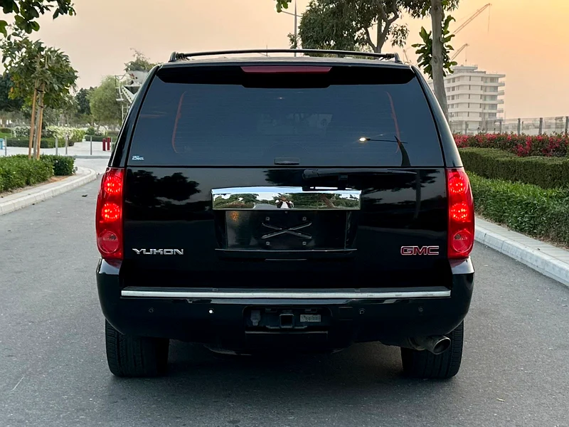 GMC Yukon DENALi  200963154165694338114