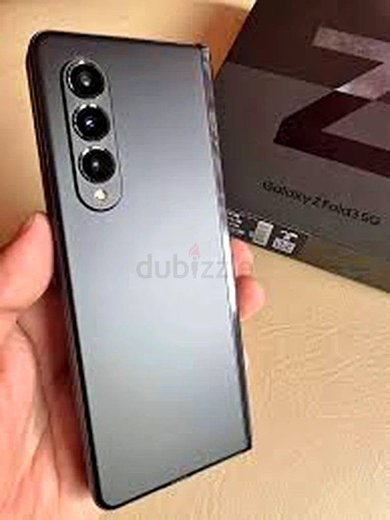 (أسود اللون زد فولد 3 بسعة 256 جيجابايت و12 جيجابايت رام)63263498299777111