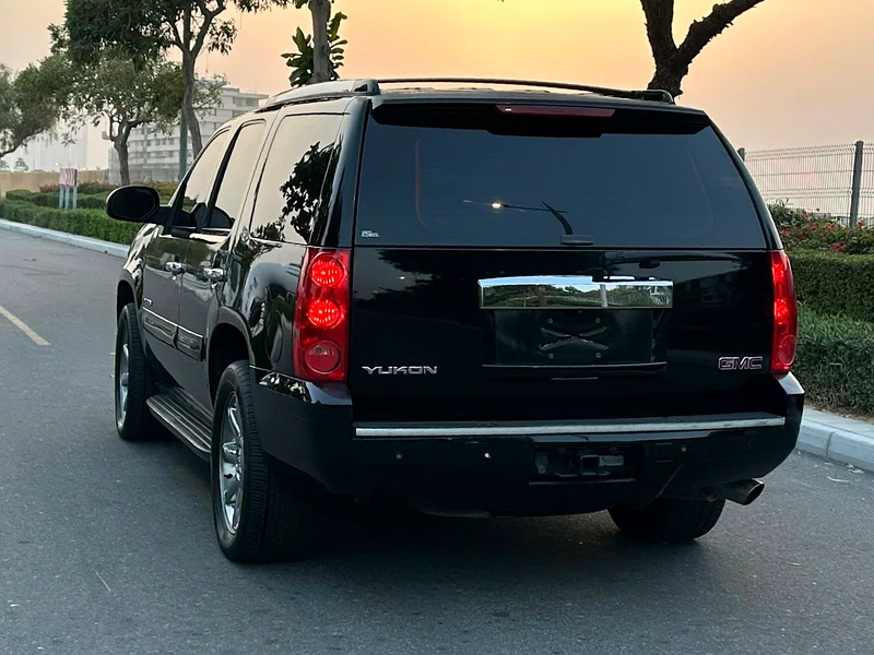 GMC Yukon DENALi  200963154165694338113