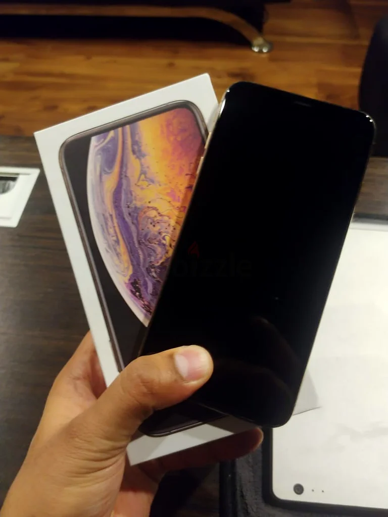 (مع العلبة والإكسسوارات) XS MAX 256 جيجابايت63263498018051113