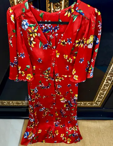 brand new red dress @ 10dhs only!