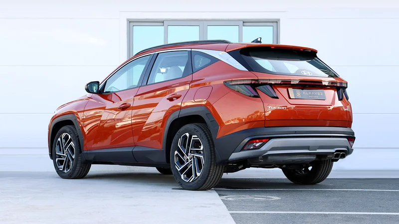 HYUNDAI TUCSON (NX4) 1.6L SR VS Plus AAC 2WD A/T PTR 202563172654457602112