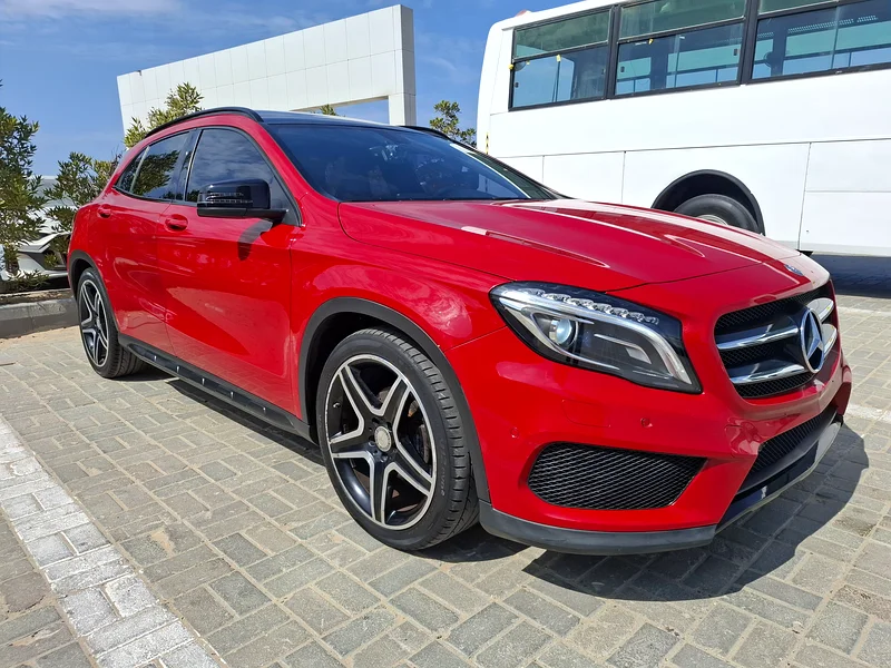 Mercedes-Benz GLA200D 2015  FULL OPTION63146745048449113