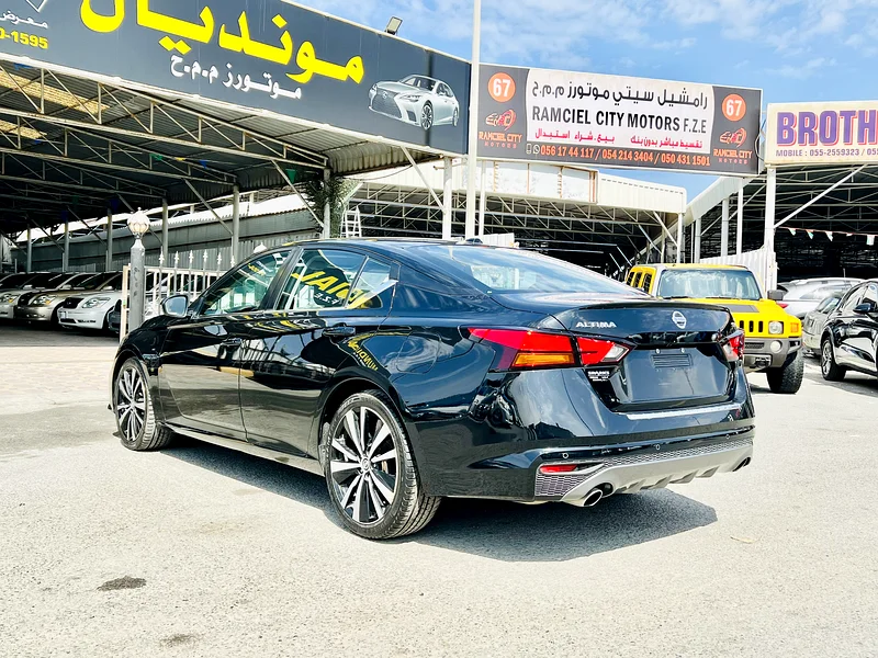 نيسان ألتيما SR 2021. 1N4BL4CV8MN37707463231160575747114