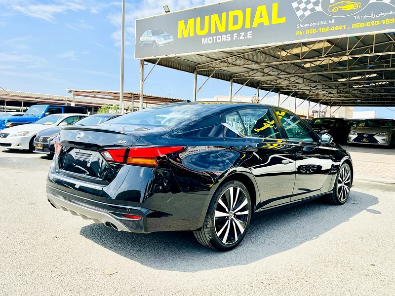 نيسان ألتيما SR 2021. 1N4BL4CV8MN37707463231160575747113