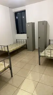 Indian male executive bed space available