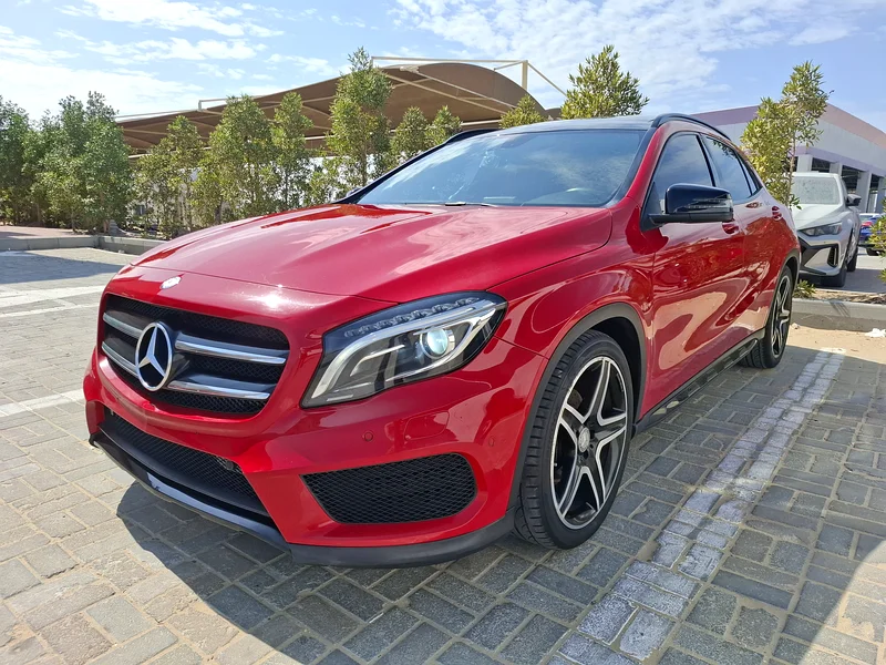 Mercedes-Benz GLA200D 2015  FULL OPTION63146745048449112