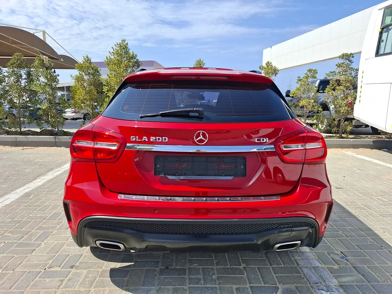 Mercedes-Benz GLA200D 2015  FULL OPTION63146745048449114