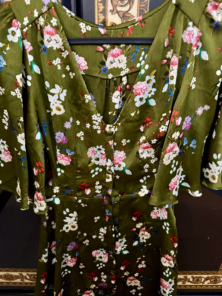 brand new green dress for 10dhs only!63239618459266112