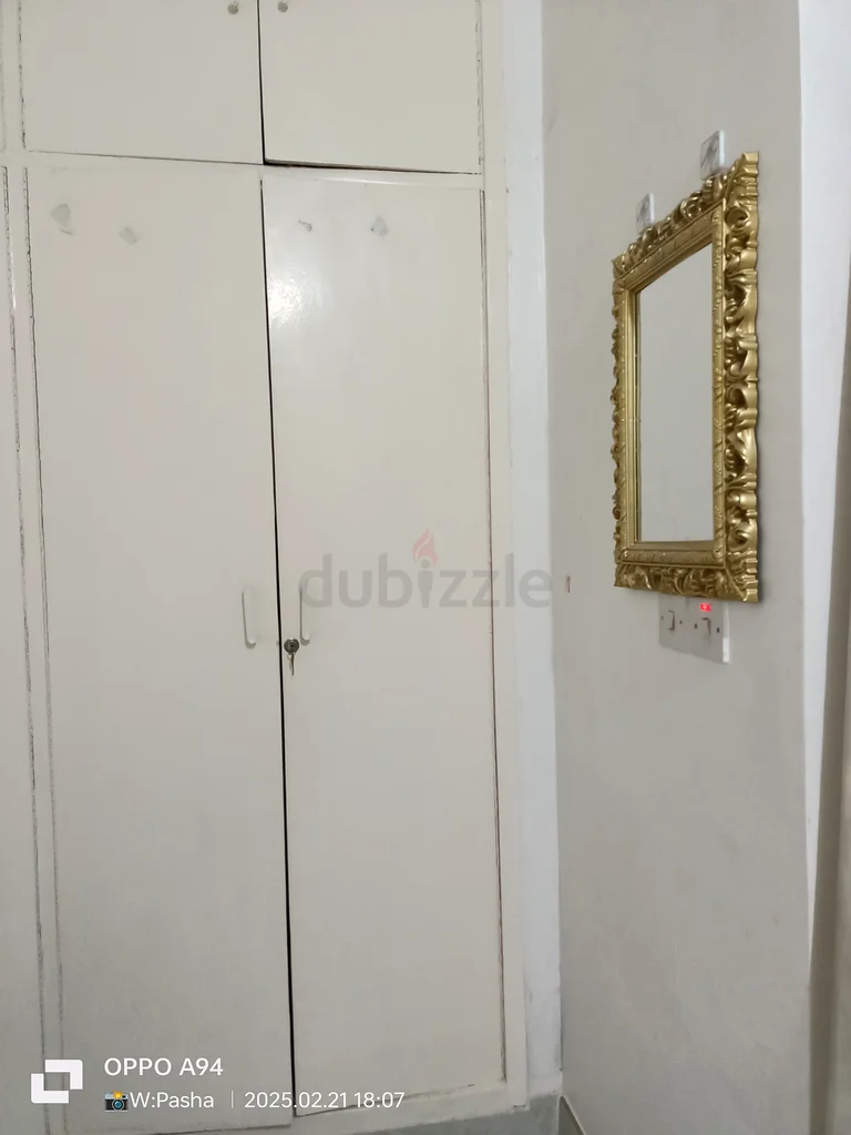 مساحة سرير مع شرفة للعازب التنفيذي63314443864065112