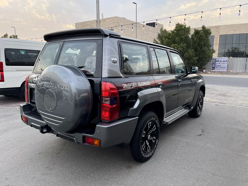 نيسان باترول فتك 2024 سوبر سفاري الاسطوره ضمان الوكيل63158802552067113
