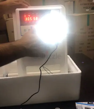 Incubator 24 eggفقاسة بيض سعة 24